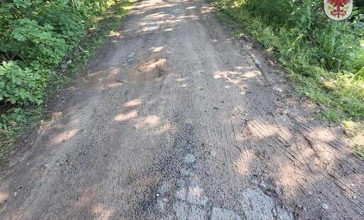 Zdjęcie do Rusza wymiana przepustu na drodze z Nierybna do Ginawy. 