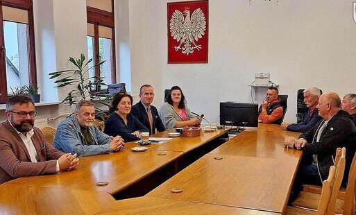 Zdjęcie do Wizyta robocza Wicemarszałka Wojew&oacute;dztwa Zachodniopomorskiego w Ińsku.